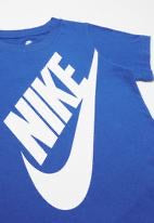 NIke game royal futura s/s tee