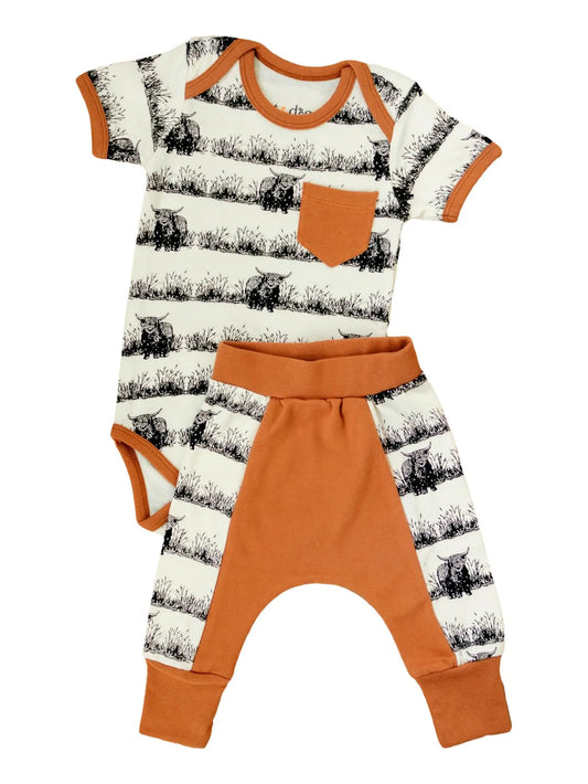 Western Highland Cow Two-Piece Baby Bodysuit (Ss) & Pants